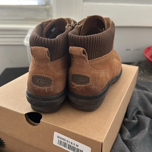 UGG ankle boot - Picture 4 of 8